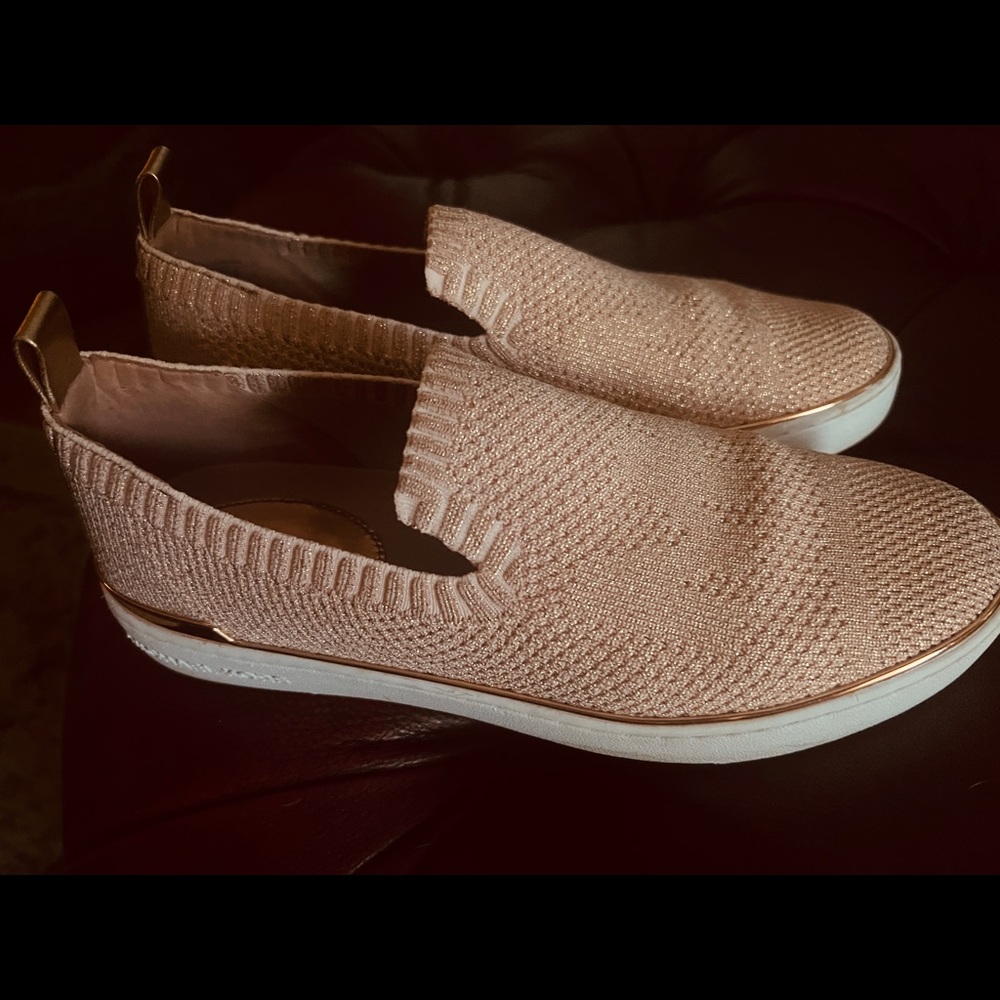 Michael Michael Kors Women's Skyler Slip On sneakers size 9 rose gold